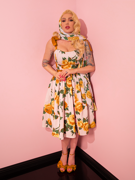 SUNDRESS_SWING_YELLOW_ROSES_4_