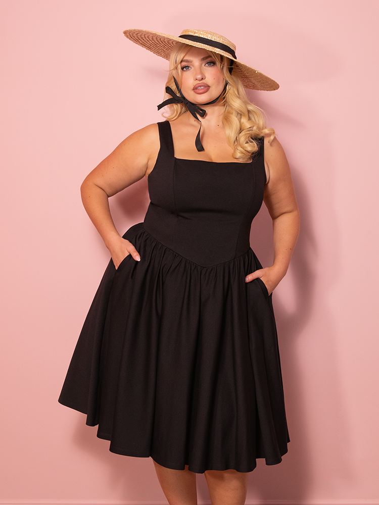 retro bombshell dress PRE-ORDER - Bombshell Swing Dress in Black