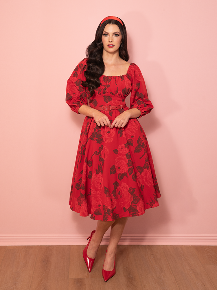 holsten dress PRE-ORDER - Vacation Dress in Vintage Red Rose Print