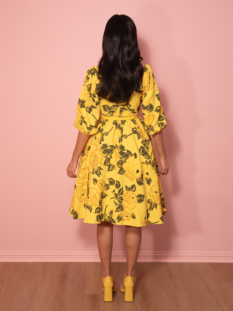 Vacation Dress in Vintage Yellow Roses - Vixen by Micheline Pitt 3X Vacation Dress in Vintage Yellow Roses - Vixen by Micheline Pitt 3X